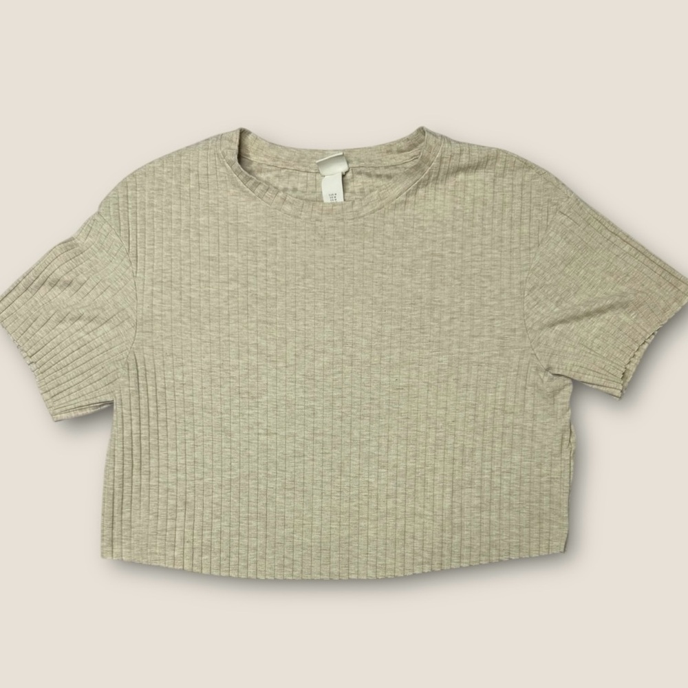 H&M‎ Beige Ribbed Crop Top Size Medium